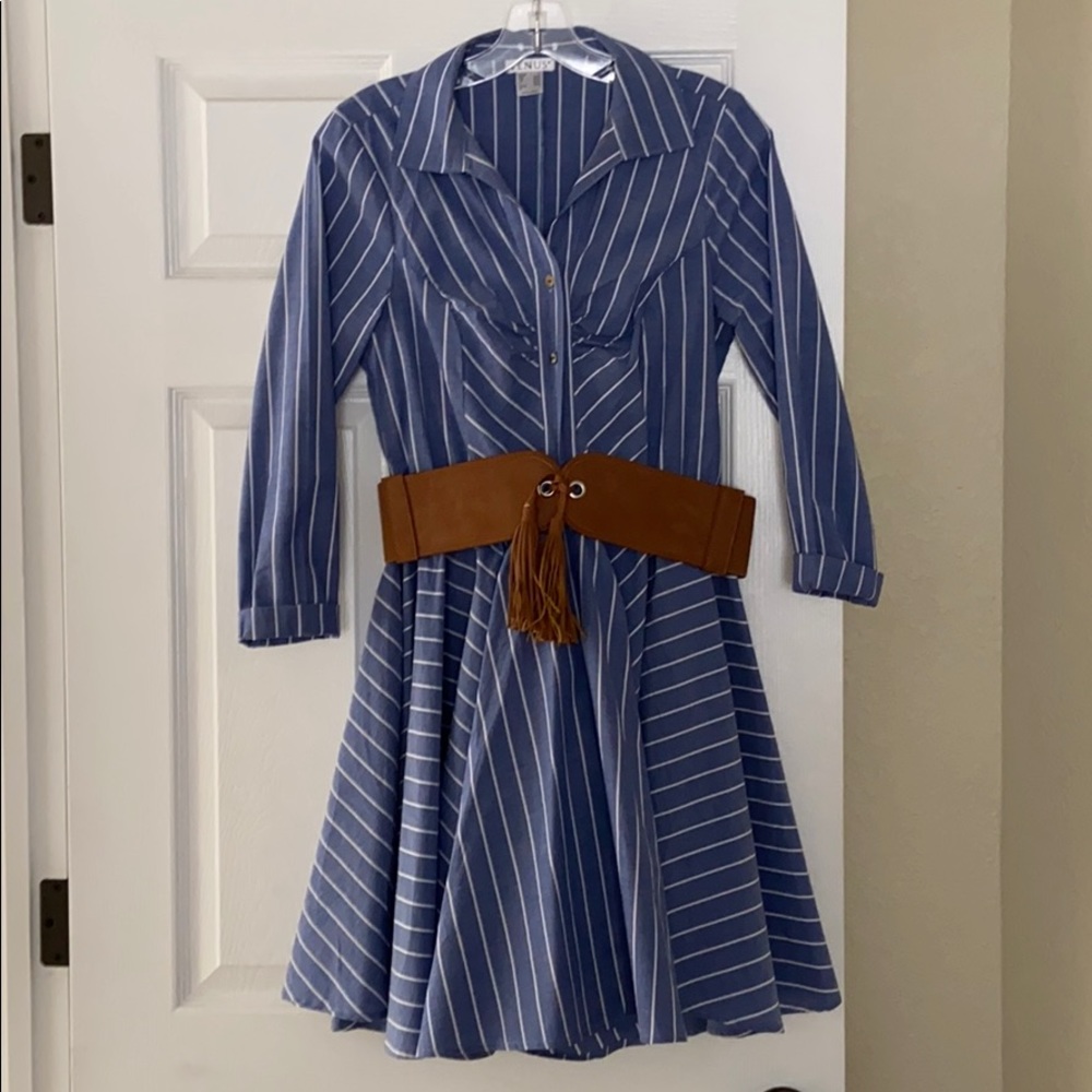 Venus 3/4 Sleeve Button Dress